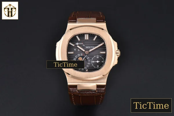 Foto frontal — Nautilus /R 5712 40mm PPF RG Brown Dial Brown Leather Strap V2 A240