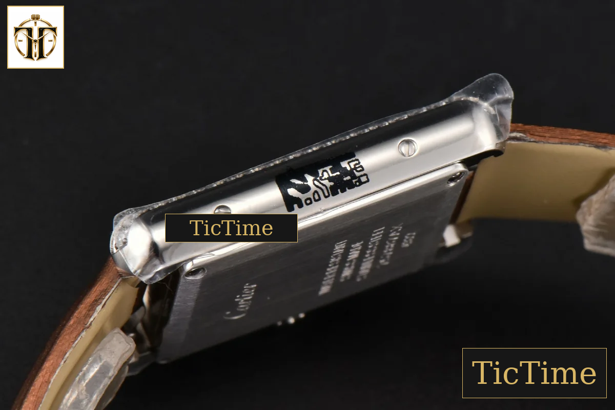Tank Must Small 29.5×22mm K11F Diamond White Dial Brown Smooth Strap Quartz — foto 13