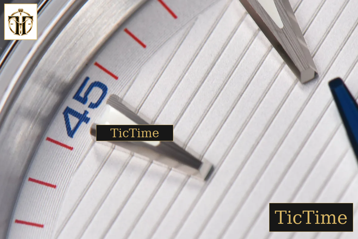Aqua Terra 150M 41mm VSF White Dial Gold Hand SS Bracelet A8900 — foto 8