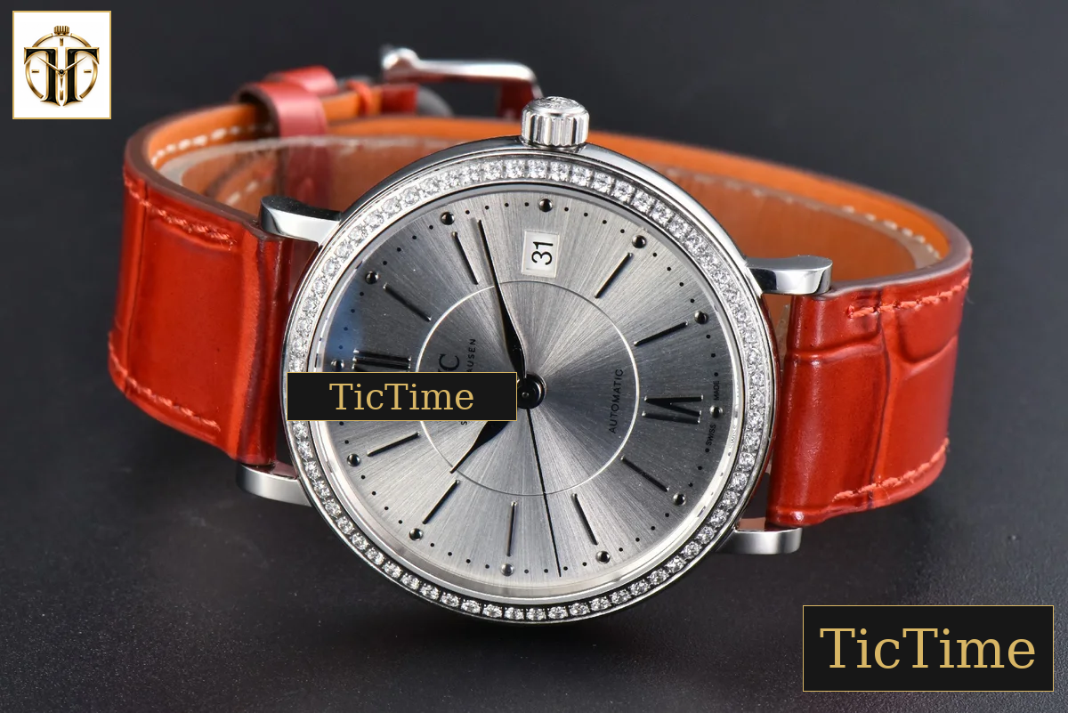 Portofino 37mm V7F Diamond Silver Dial Silver Marker Red Leather Strap A2892 — foto 13