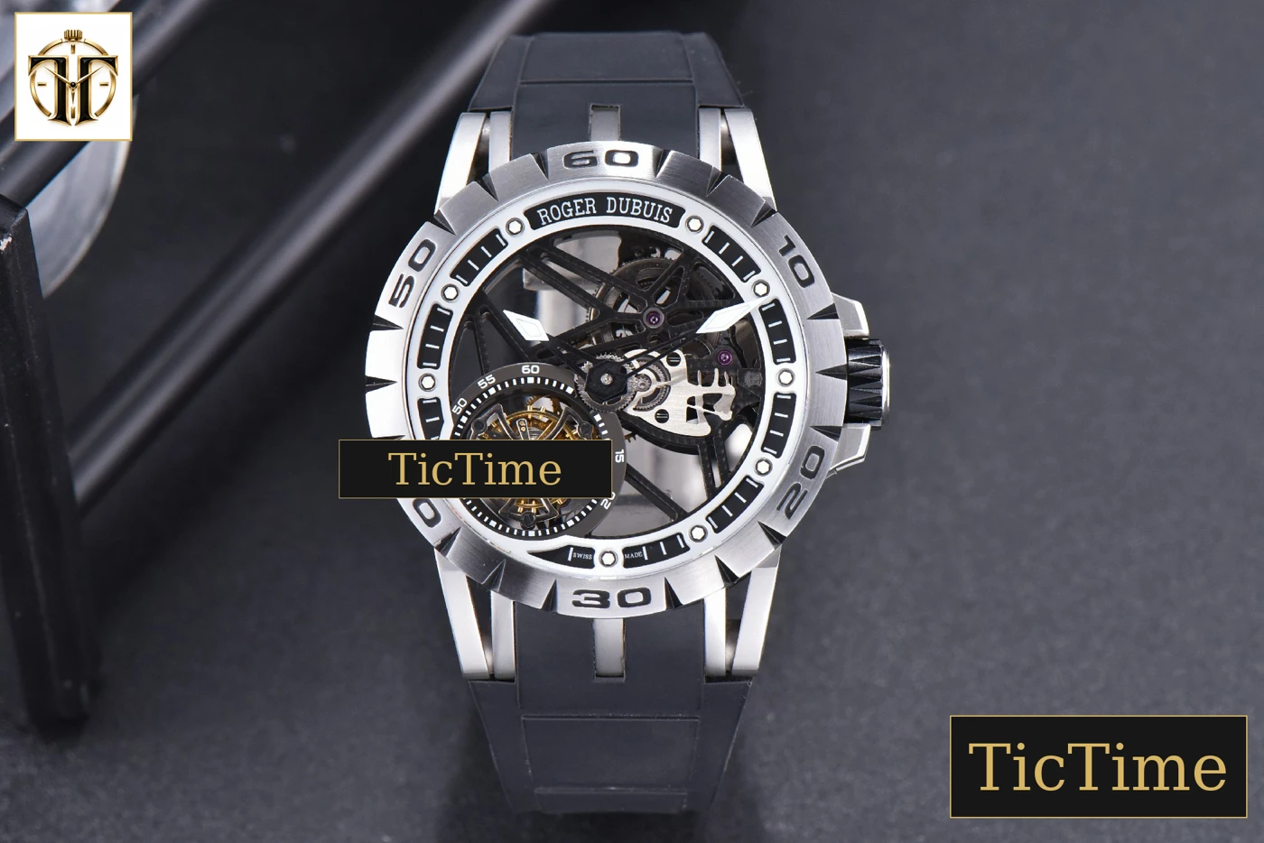 Vista frontal — Excalibur Sports Tourbillon 46mm JBF Titanium Skeleton Dial Black Crown Black Rubber Strap