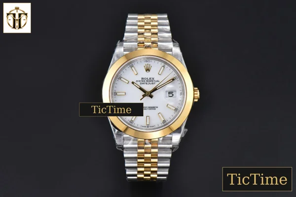 Foto frontal — DateJust 126303 41mm VSF YG/SS White Dial Smooth Bezel Jubilee Bracelet VS3235