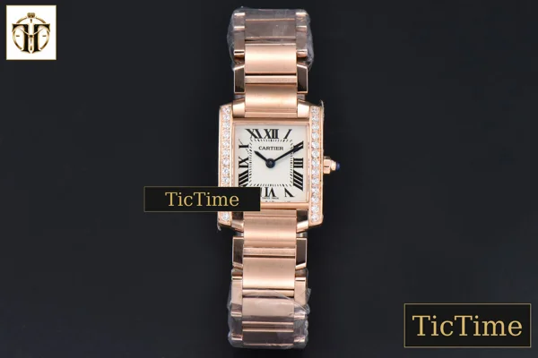 Foto frontal — Tank Francaise Small 25.7mmx21.2mm 8848F Diamond Bezel RG Bracelet Quartz