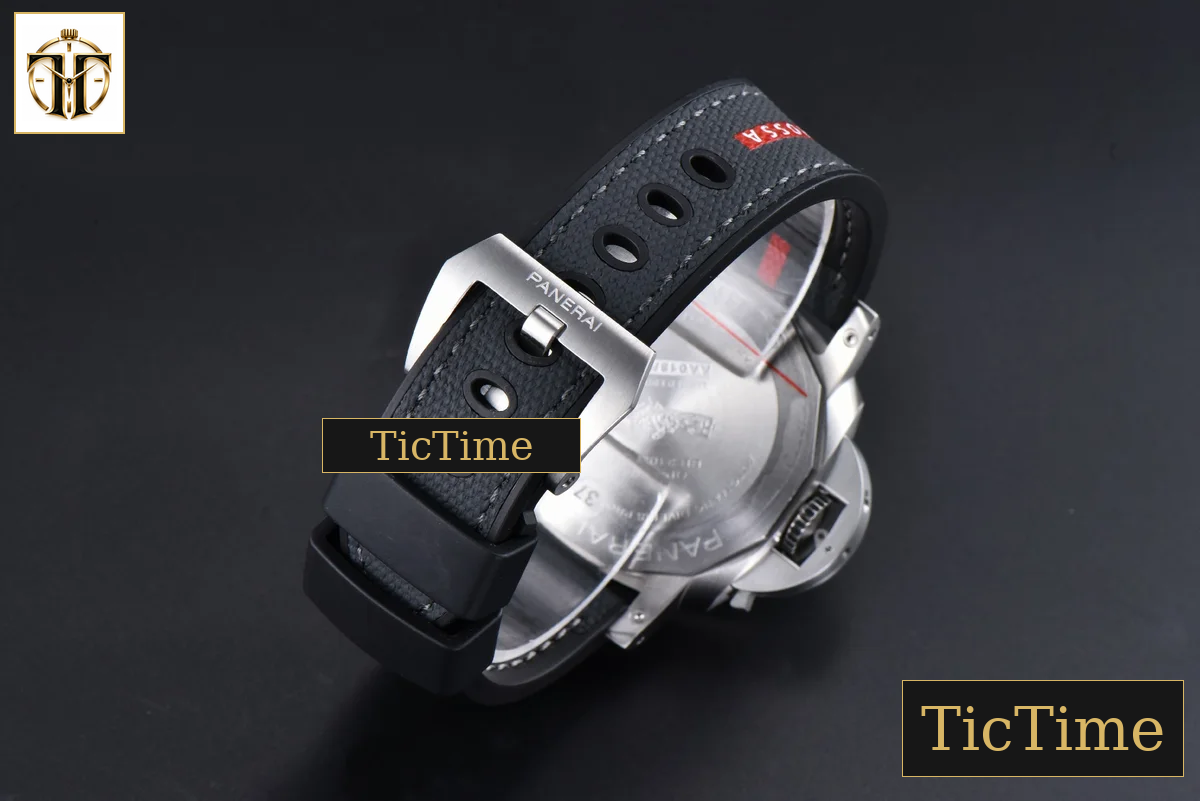 Submersible Luna Rossa PAM1565 42mm VSF Blue Dial Gummy Strap P900 — foto 29