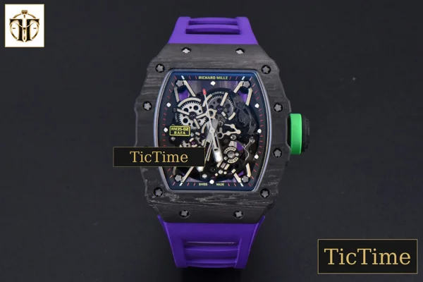Foto frontal — RM035-02 42mm T+F Black Forged Carbon Skeleton Dial Green Crown Purple Rubber Strap RMUL2