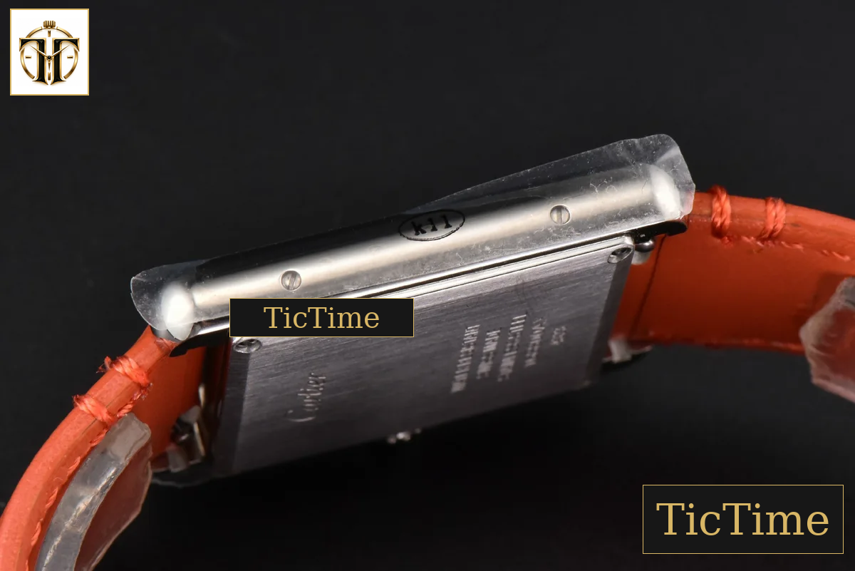 Tank Must Large 33.7×25.5mm K11F White Dial Orange Smooth Calf Strap Quartz — foto 13
