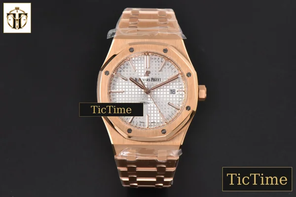 Foto frontal — Royal Oak 15400 41mm ZF RG White Textured Dial RG Bracelet SA3120