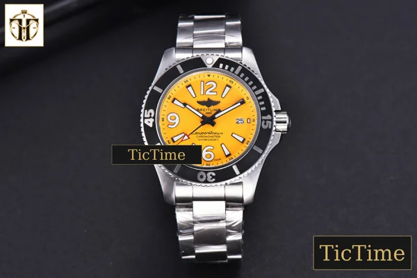 Foto frontal — Superocean Automatic 44mm TF Yellow Dial Black Bezel SS Bracelet A2824