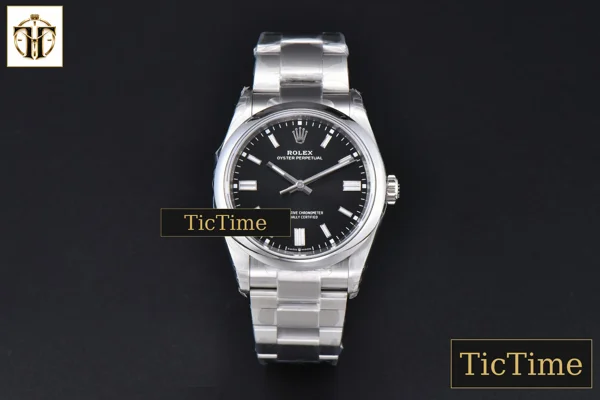 Foto frontal — Oyster Perpetual 904L 124300 41mm VSF Black Dial SS Bracelet VS3235