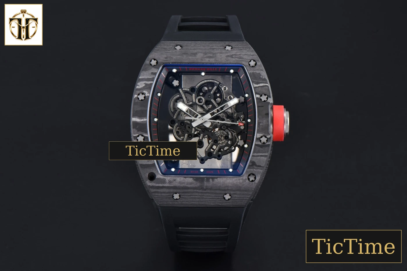 Vista frontal — RM055 42.7mm APSF Black Skeleton Dial Black Bezel Red Crown Black Rubber Strap RMUL2