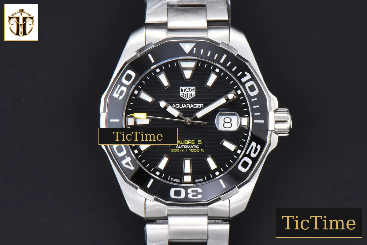 Aquaracer Calibre 5 43mm OF Black Dial Silver Hand SS Bracelet SW200 — foto 2