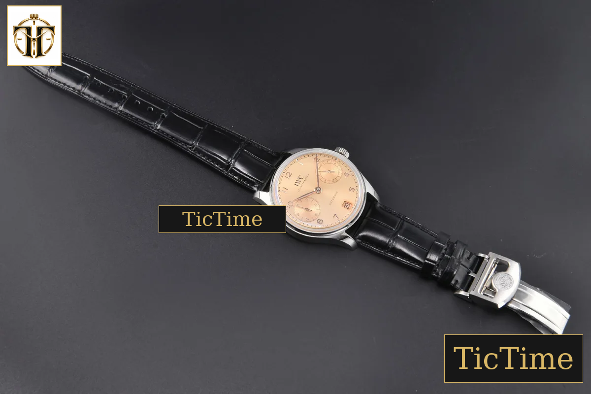 Portugieser Automatic 7 Days IWC0559C 42mm APSF YG Dial Gold Numeral Markers Black Leather Strap A52010 — foto 36