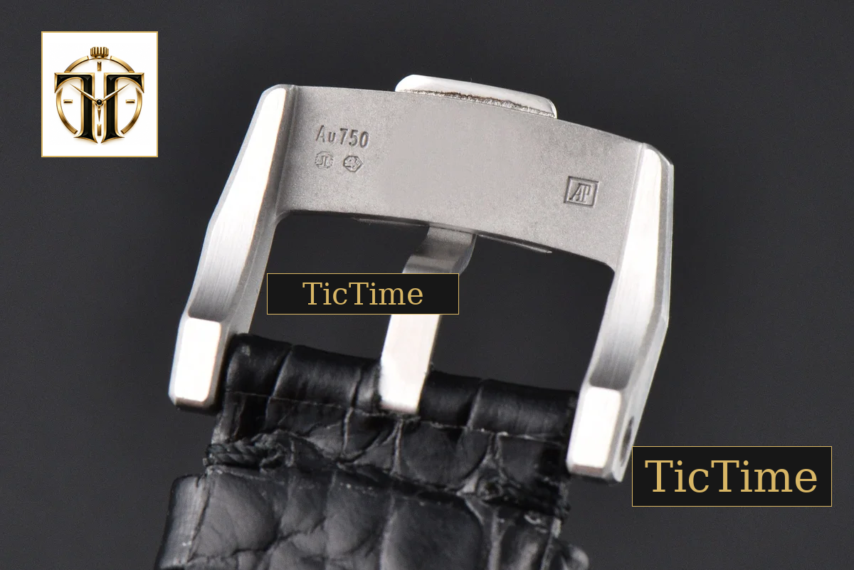 Code 11.59 Chrono 26393 41mm APSF SS Black Dial Black Leather Strap SA4401 — foto 30