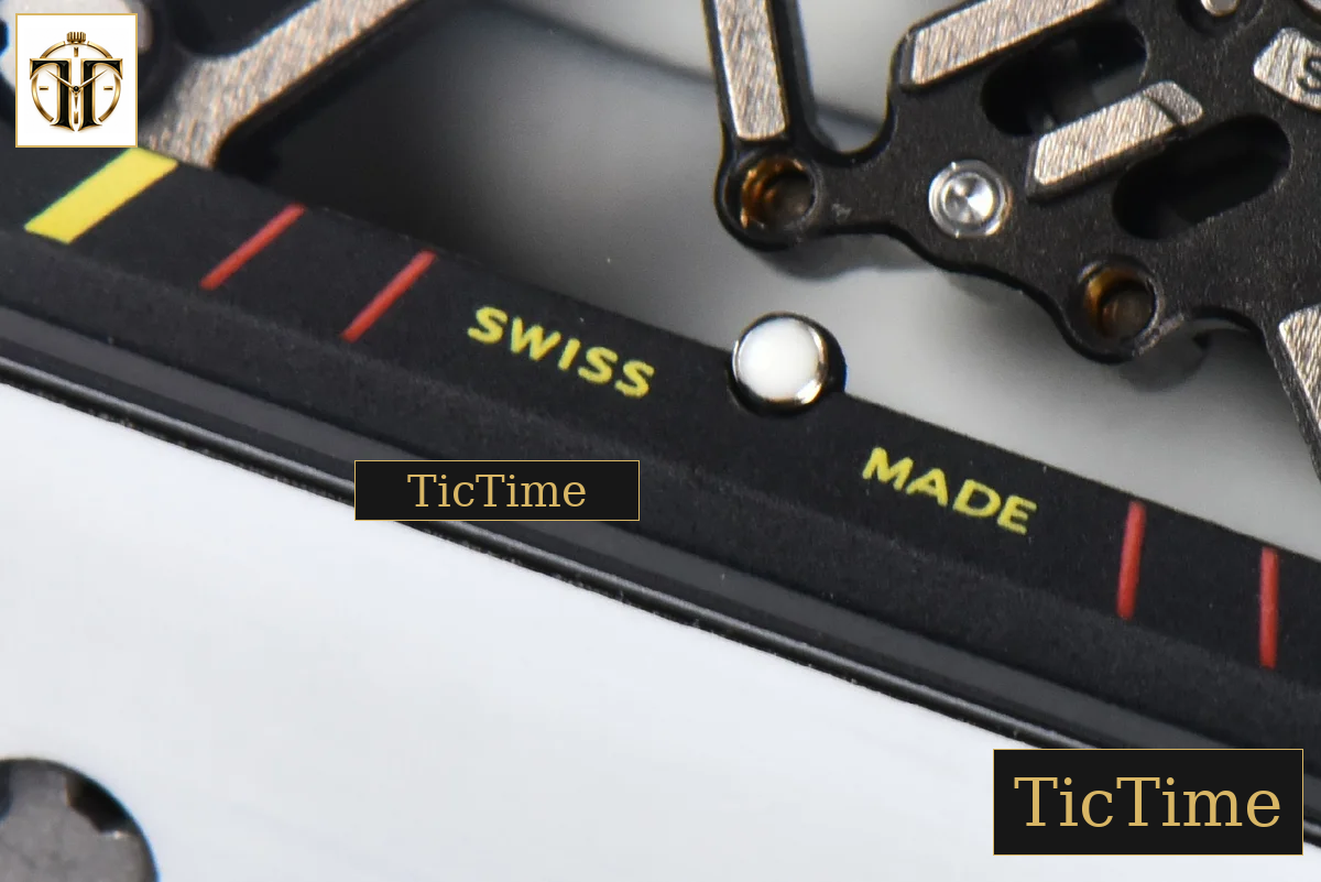 RM035-02 42mm T+F White Forged Carbon Skeleton Dial Red Crown White Rubber Strap RMUL2 — foto 10