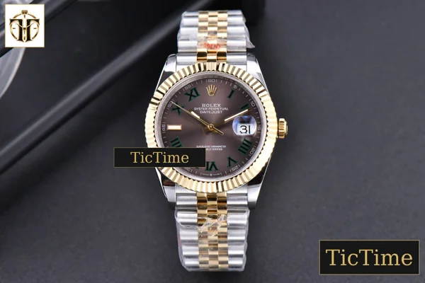 Foto frontal — Datejust 41mm GMF YG/SS Wimbledon Gray Dial Green Roma Marker Fluted Bezel Jubille Bracelet VR3235