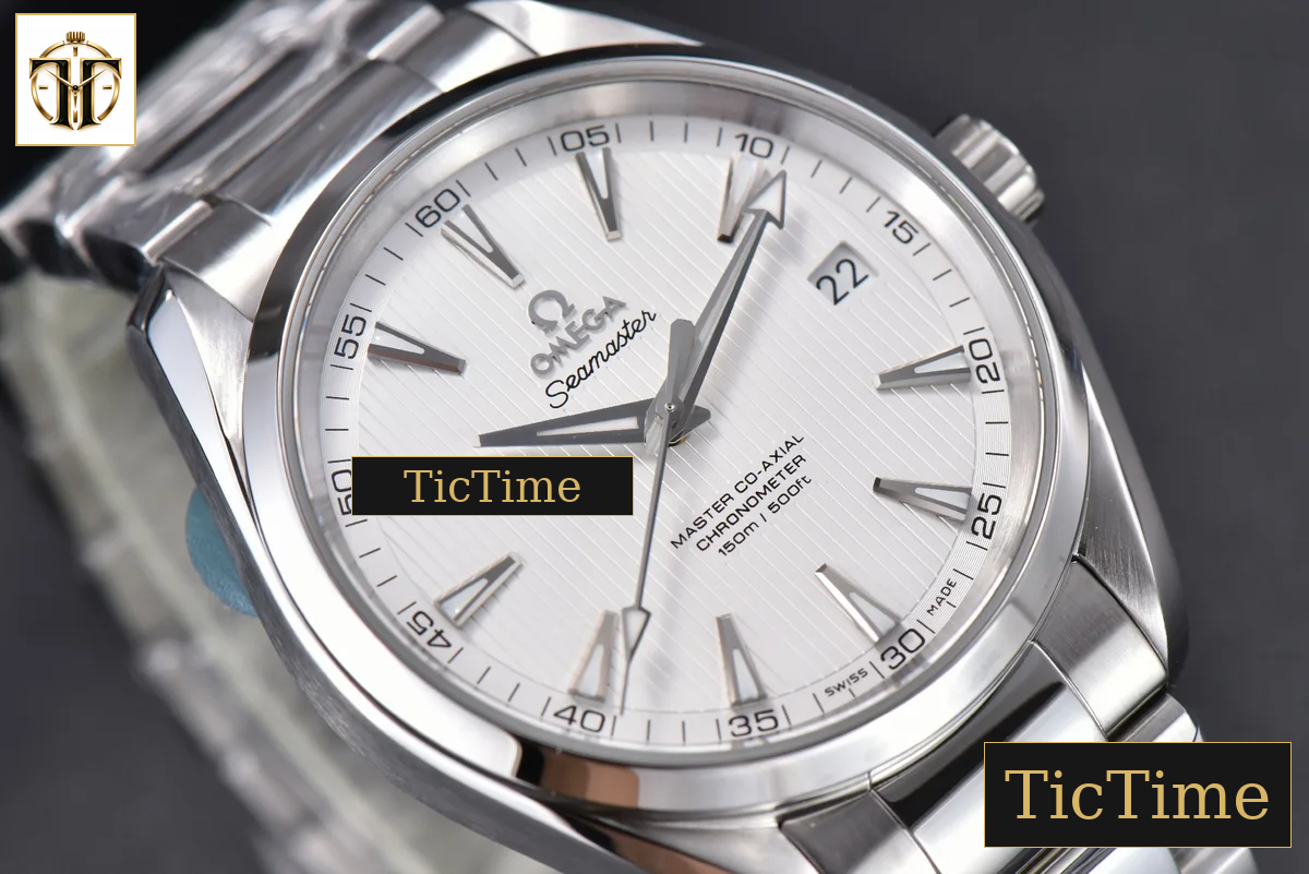 Aqua Terra 150M 41mm VSF White Textured Dial SS Bracelet A8500 — foto 9