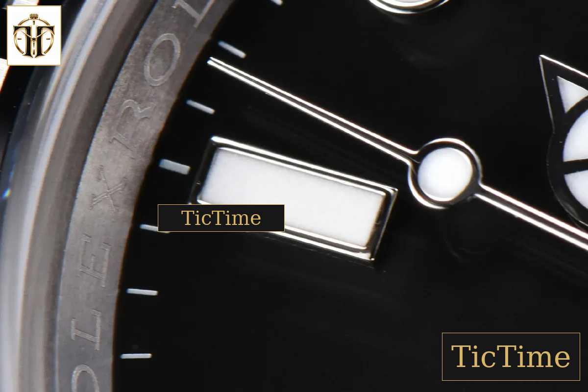 Sea-Dweller 126600 43mm Clean Factory Black Ceramic ‘Red Text’ SS Bracelet VR3235 — foto 7