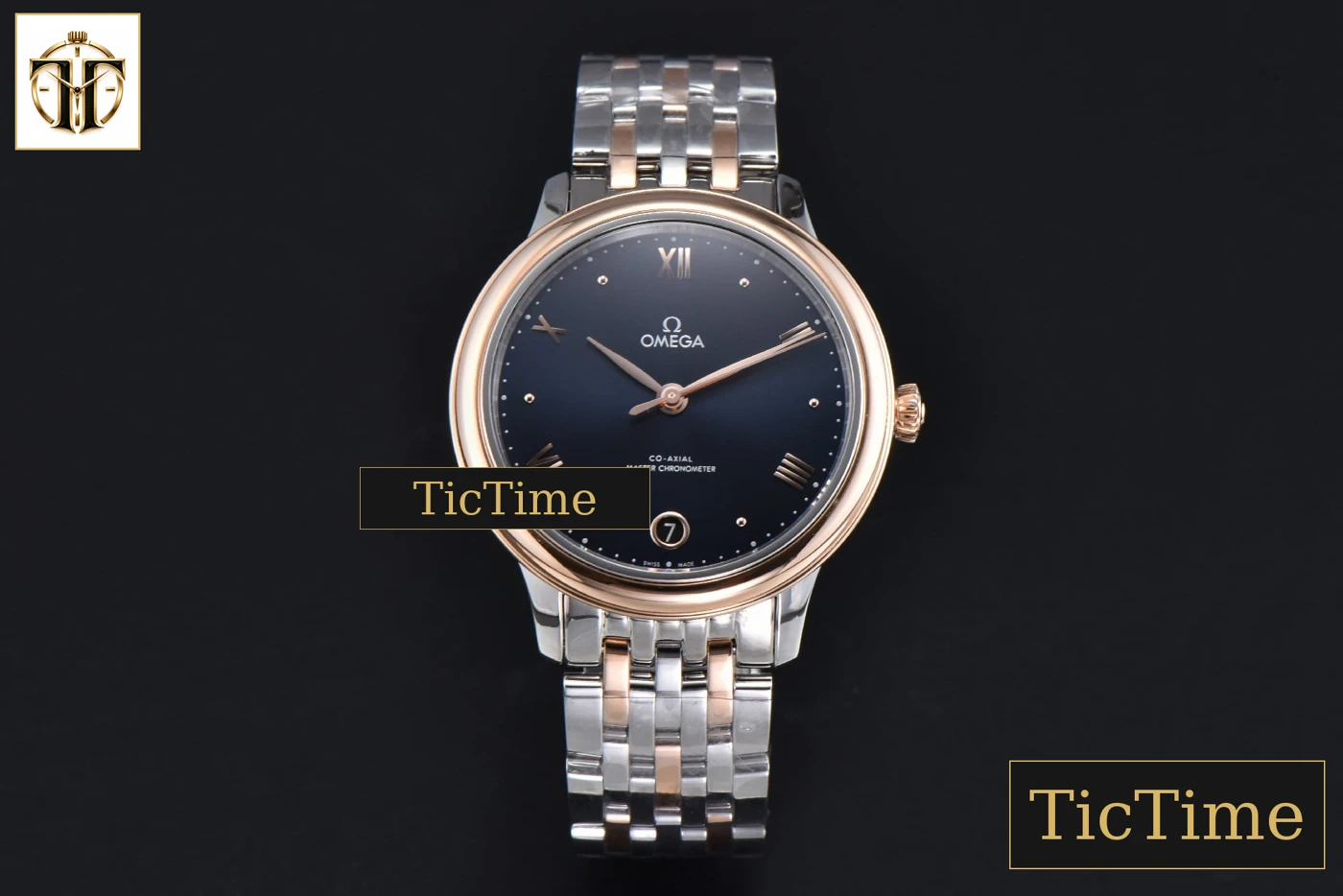 Vista frontal — De Ville Ladies Prestige 34mm VSF Blue Dial RG Roman Marker RG/SS Bracelet A8800