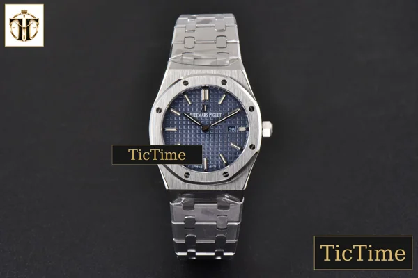 Foto frontal — Royal Oak Ladies 33mm 8F Blue Dial SS Bracelet Swiss Quartz