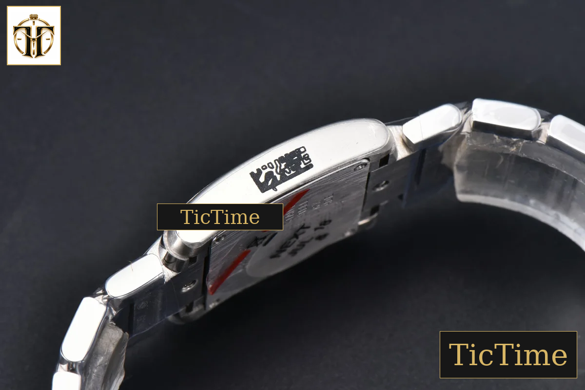 Tank Francaise Small 25.7mmx21.2mm 8848F Diamond Marker SS Bracelet Quartz — foto 14