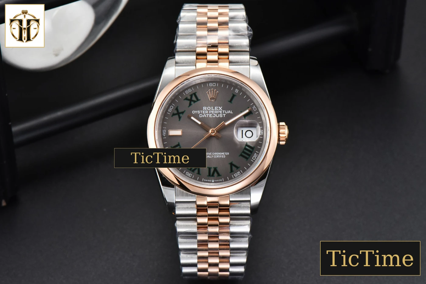 Vista frontal — DateJust 36mm BPF RG/SS Smooth Bezel Gray Wimbledon Dial Jubilee Bracelet A2824