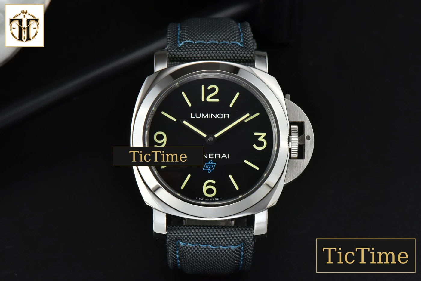 Vista frontal — PAM774 44mm HWF Black Dial Black Leather Strap A6497