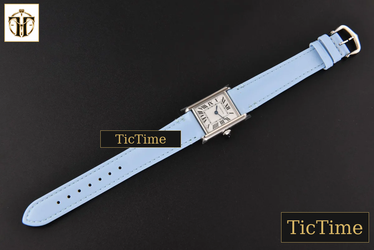 Tank Must Small 29.5×22mm K11F White Dial Blue Smooth Calf Strap Quartz — foto 25