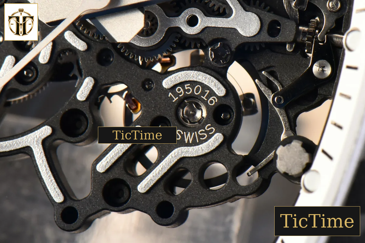NTPT RM055 43mm ZF White Bezel White Crown White Rubber Strap V6 RMUL2 — foto 9