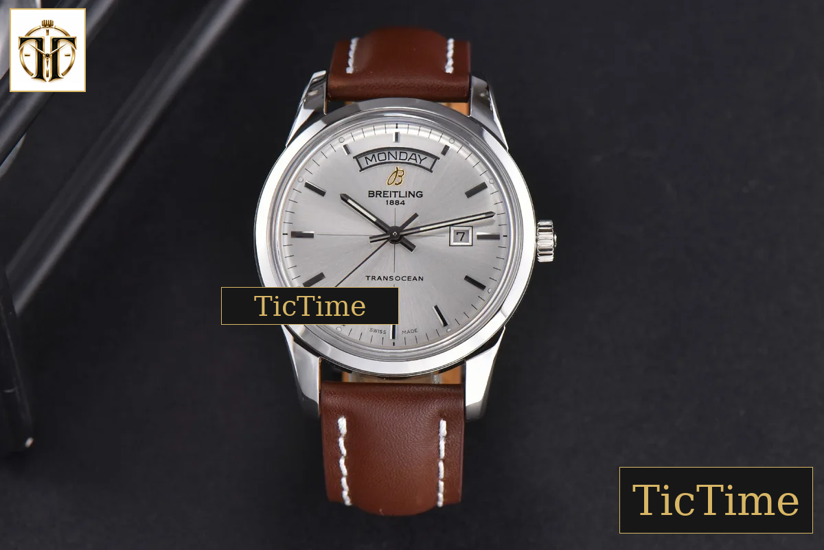 Transocean Day & Date 43mm V7F Silver Dial Brown Leather Strap CA145 — foto 2