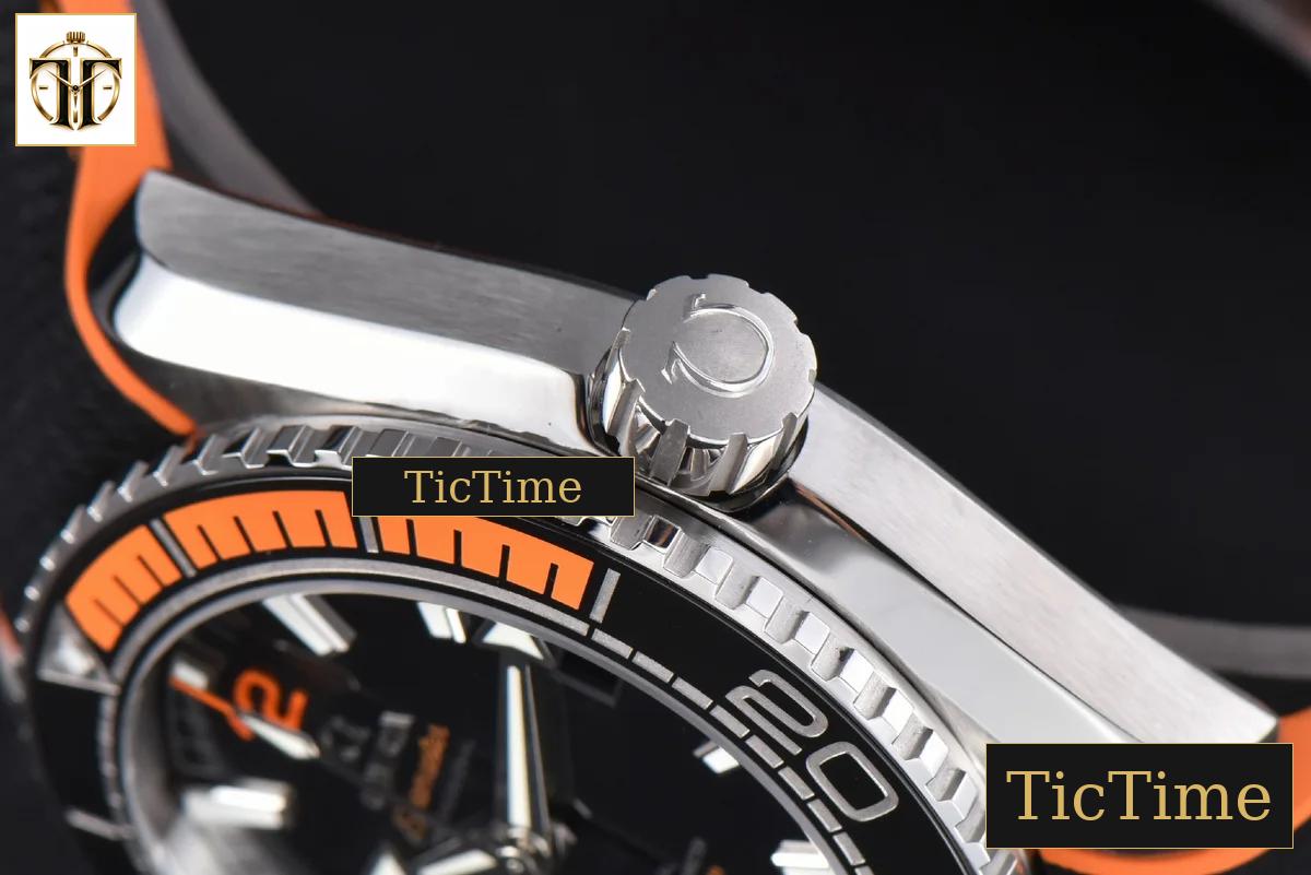 Planet Ocean 600m 43.5mm VSF Black Dial 1/4 Orange Bezel Rubber Strap A8900 — foto 13