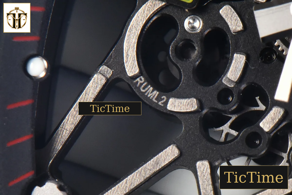 RM035-02 42mm T+F White Forged Carbon Skeleton Dial Red Crown White Rubber Strap RMUL2 — foto 8