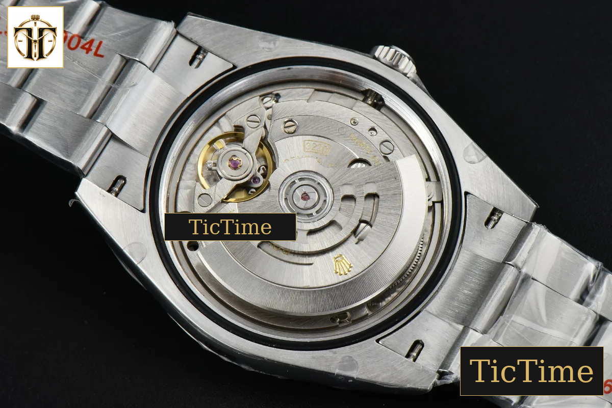 Oyster Perpetual 124300 41mm EWF Black Dial SS Bracelet A3230 — foto 24