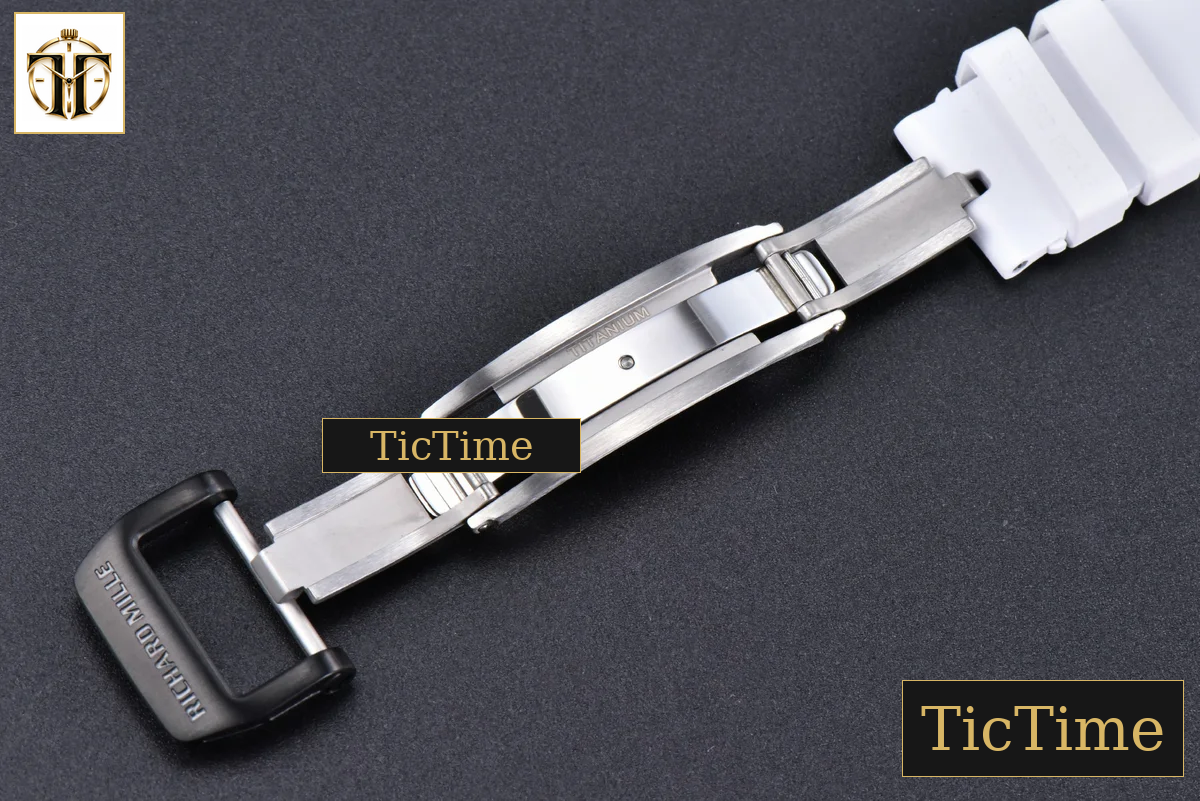 RM035-02 42mm T+F Black Forged Carbon Skeleton Dial Red Crown White Rubber Strap RMUL2 — foto 17