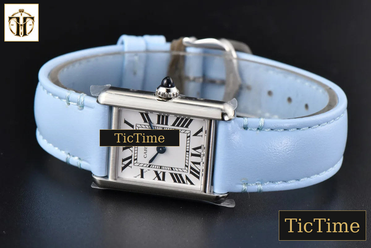 Tank Must Small 29.5×22mm K11F White Dial Blue Smooth Calf Strap Quartz — foto 11