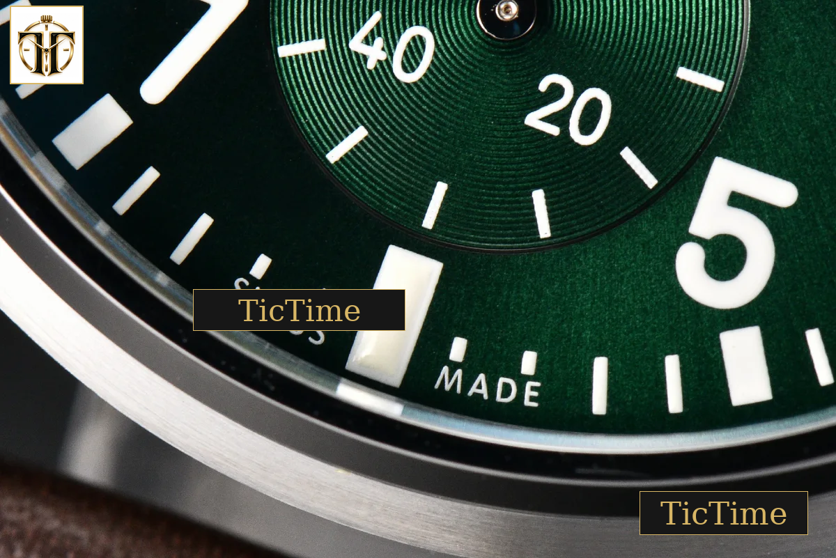 Pilot Chrono IW388103 41mm APSF Green Dial Brown Leather Strap SA69385 — foto 9
