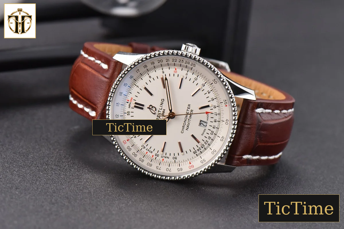 Navitimer 41mm V7F White Dial Brown Leather Strap A2824 — foto 14