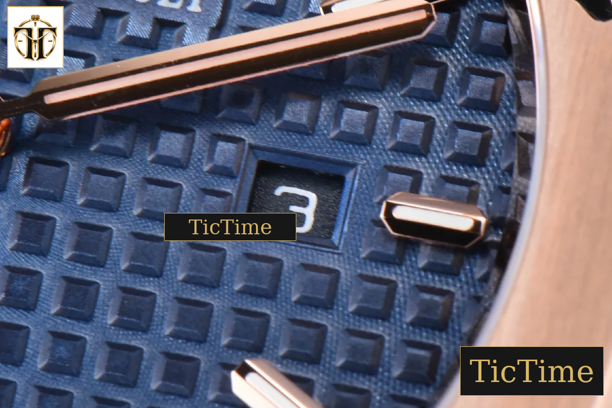 Royal Oak Ladies 67650OR 33mm ZF RG Blue Dial RG Bracelet Quartz — foto 8