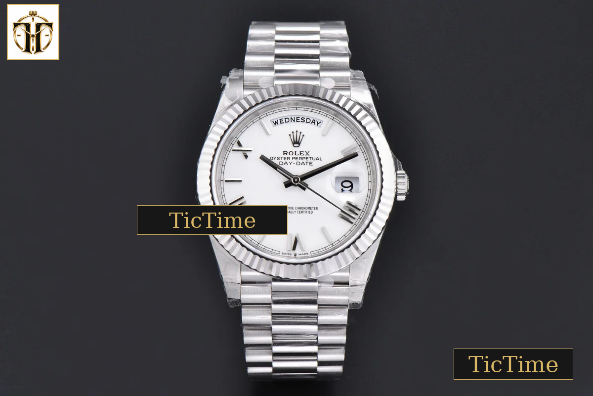 DayDate Weighted 40mm VSF White Dial Roman Marker President Bracelet DD3255 — foto 2