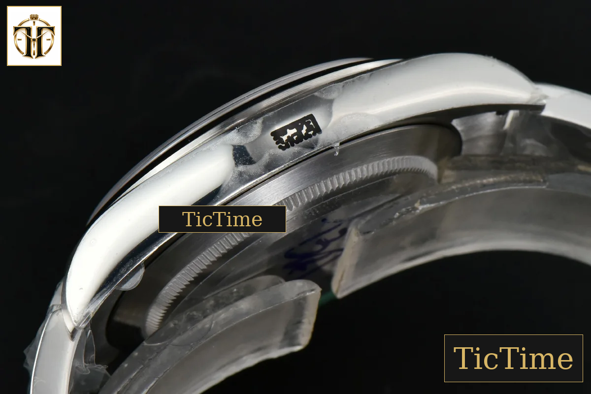 Oyster Perpetual 114300 39mm BPF Black Dial SS Bracelet A2824 — foto 15