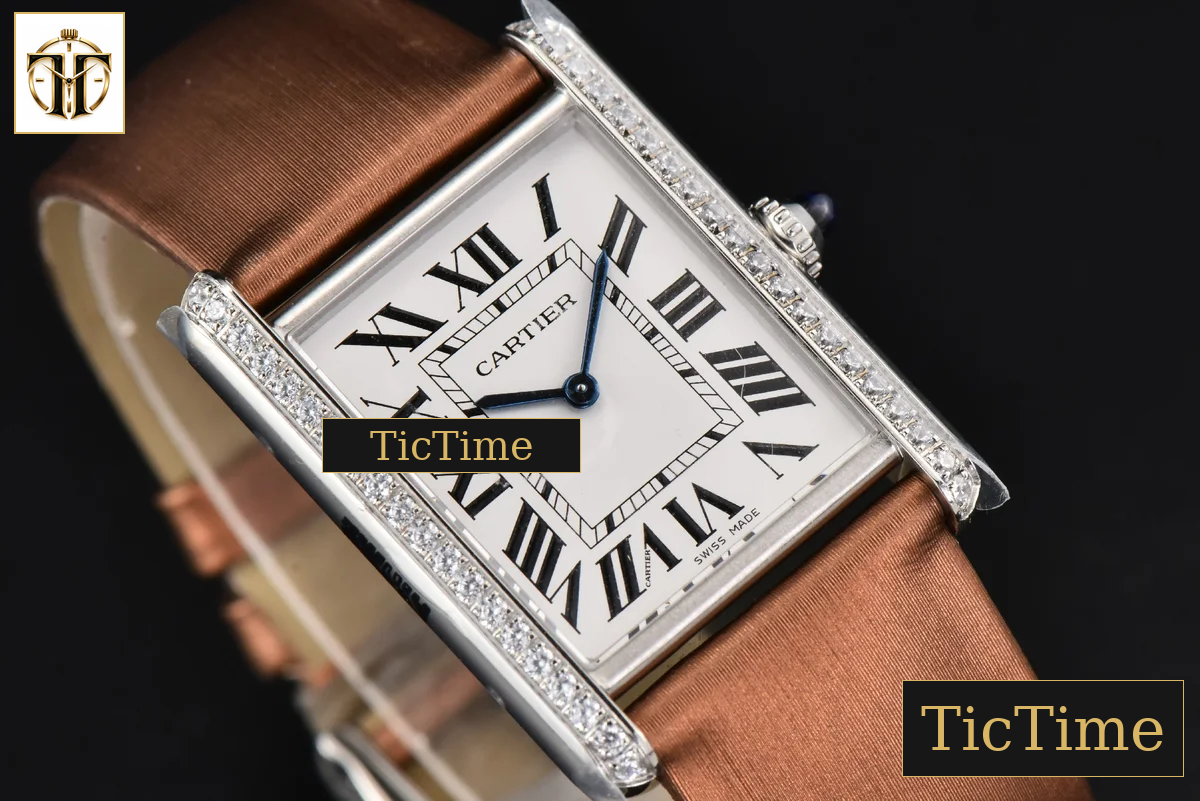 Tank Must Large 33.7×25.5mm K11F Diamond White Dial Brown Smooth Calf Strap Quartz — foto 10