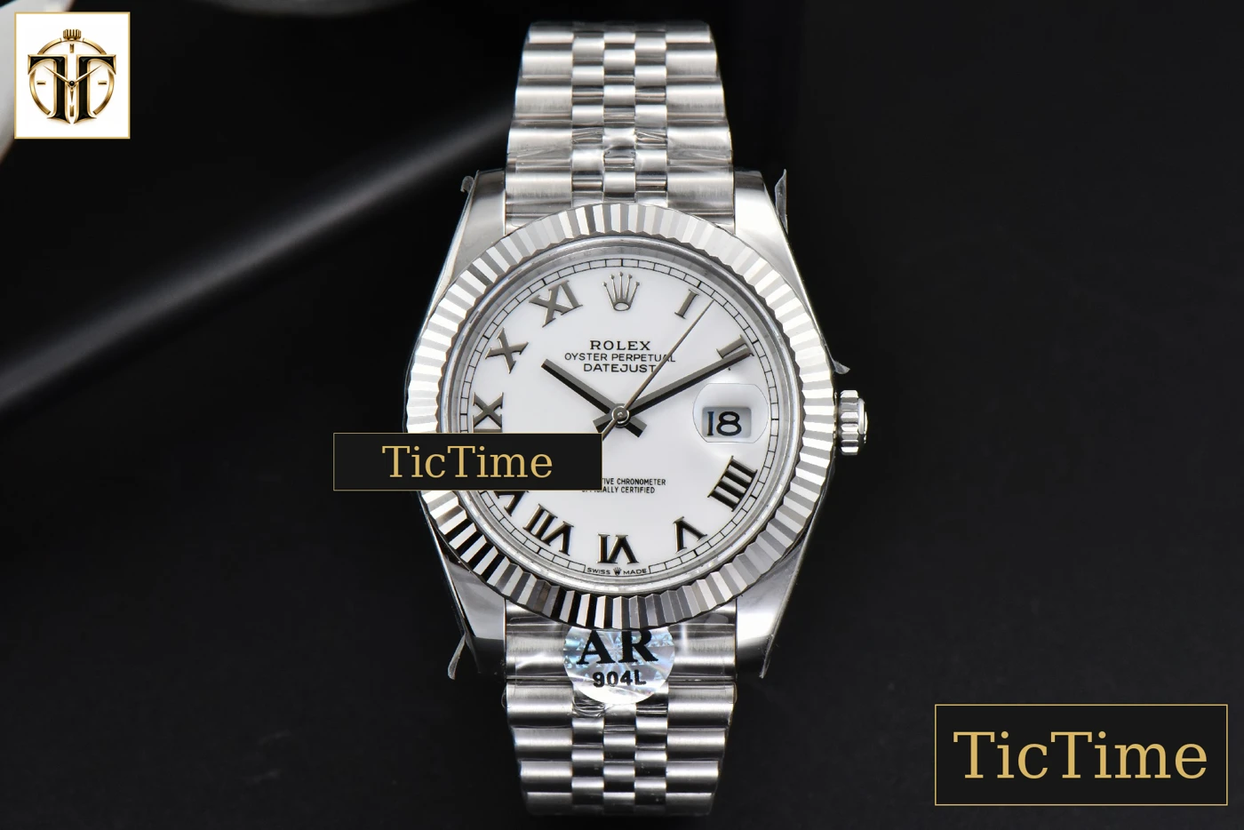 Vista frontal — DateJust 904L Fluted Bezel 126334 41mm ARF White Dial Roma Marker Jubilee Bracelet VR3235