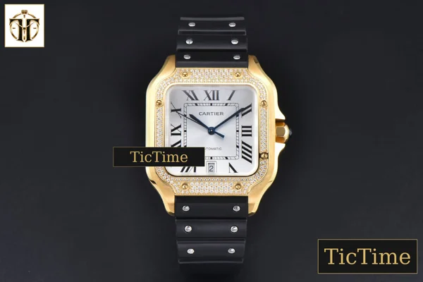 Foto frontal — Santos de Cartier XL 40mm AF YG White Dial YG Diamond Bezel Black Rubber Strap Miyota 9015