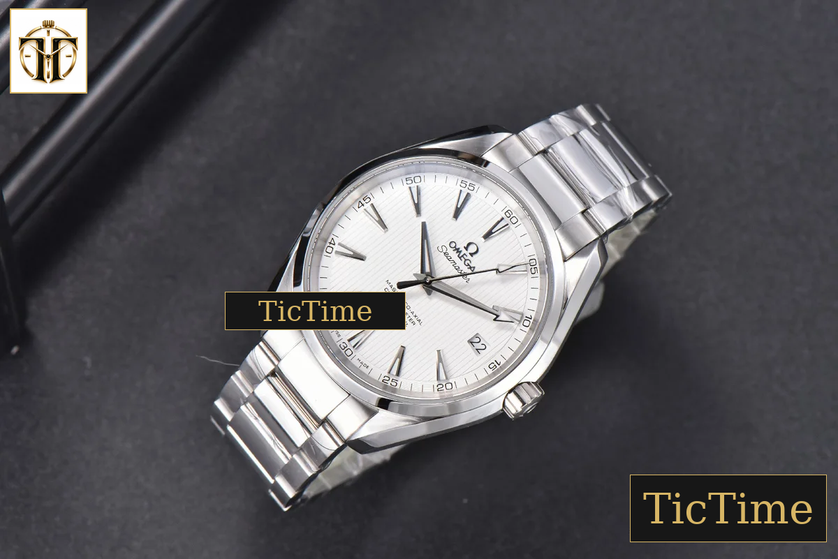 Aqua Terra 150M 41mm VSF White Textured Dial SS Bracelet A8500 — foto 4