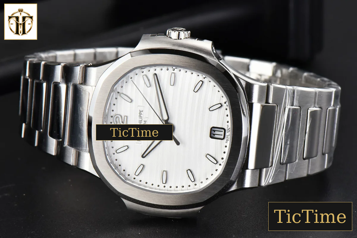 Nautilus Ladies 7118 35mm 3KF White Dial SS Bracelet A324 — foto 12
