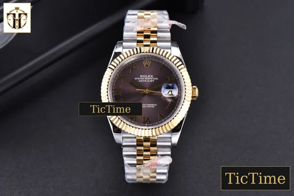 Foto frontal — Datejust 41mm GMF YG/SS Gray Dial Roma Marker Fluted Bezel Jubille Bracelet VR3235