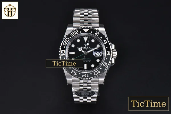 Foto frontal — GMT Master II GRNR 904L 126710 40mm Clean Factory Black/Gray Bezel Black Dial Jubilee Bracelet DD3285