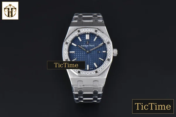 Foto frontal — Royal Oak Ladies 67651ST 33mm ZF SS Diamond Blue Dial SS Bracelet Quartz