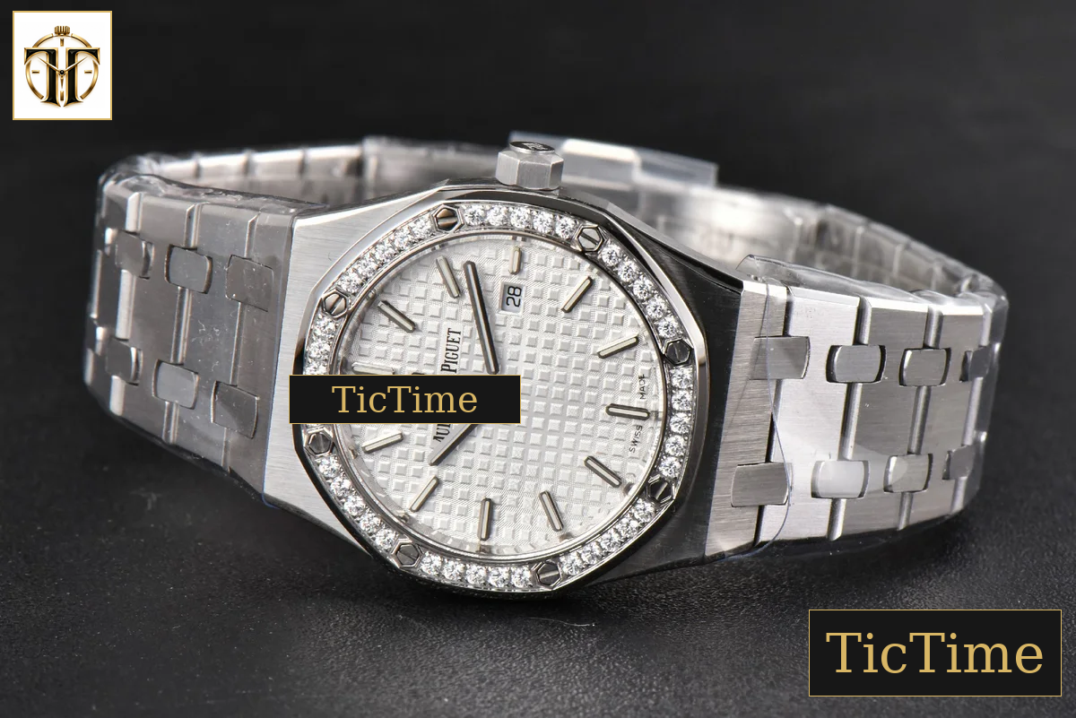 Royal Oak Ladies 33mm 8F Diamond White Dial SS Bracelet Swiss Quartz — foto 14