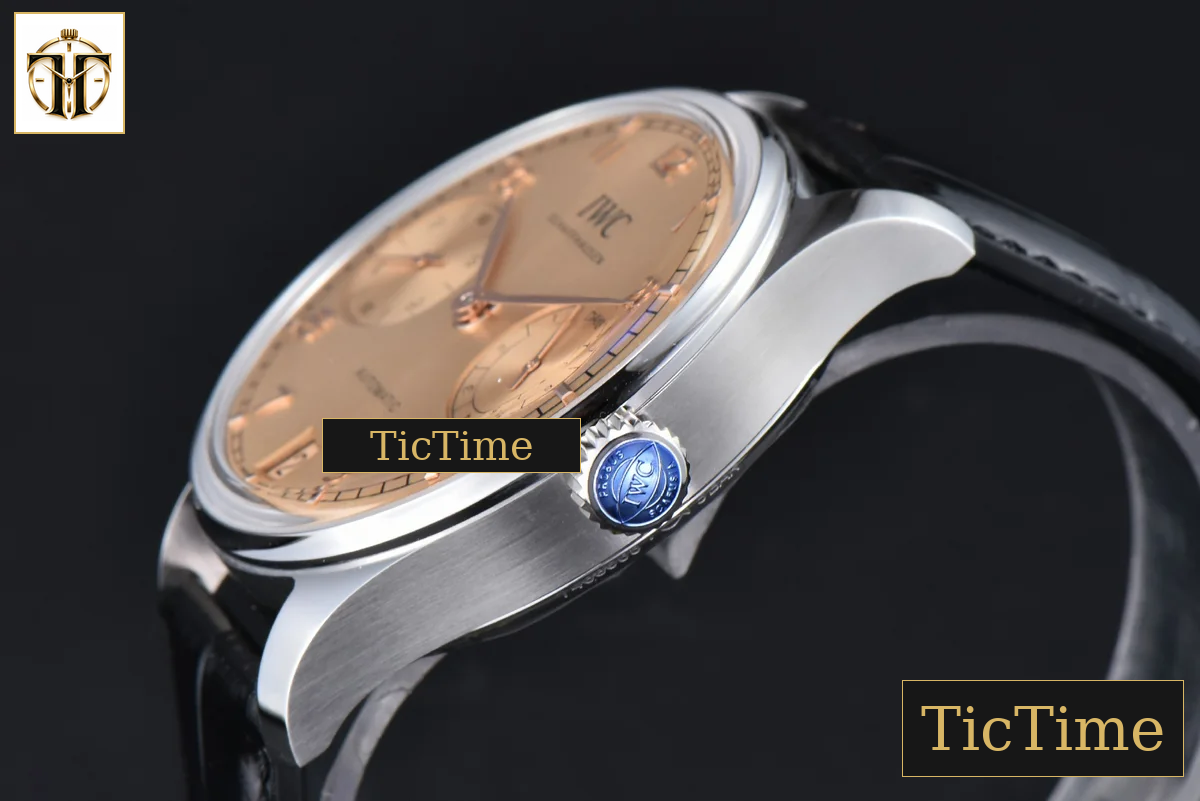 Portugieser Automatic 7 Days IWC0559C 42mm APSF YG Dial Gold Numeral Markers Black Leather Strap A52010 — foto 10