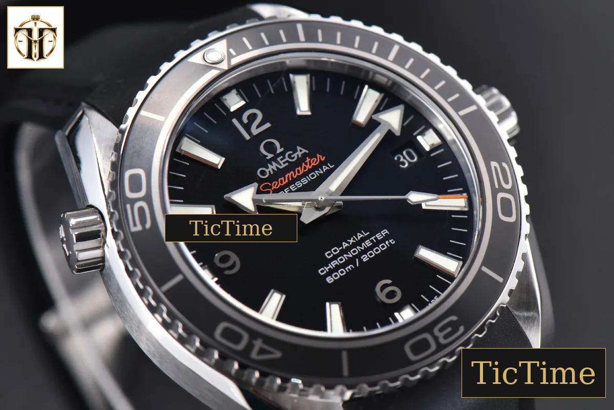 Planet Ocean 600m 42mm VSF Black Dial Rubber Strap A8500 — foto 9